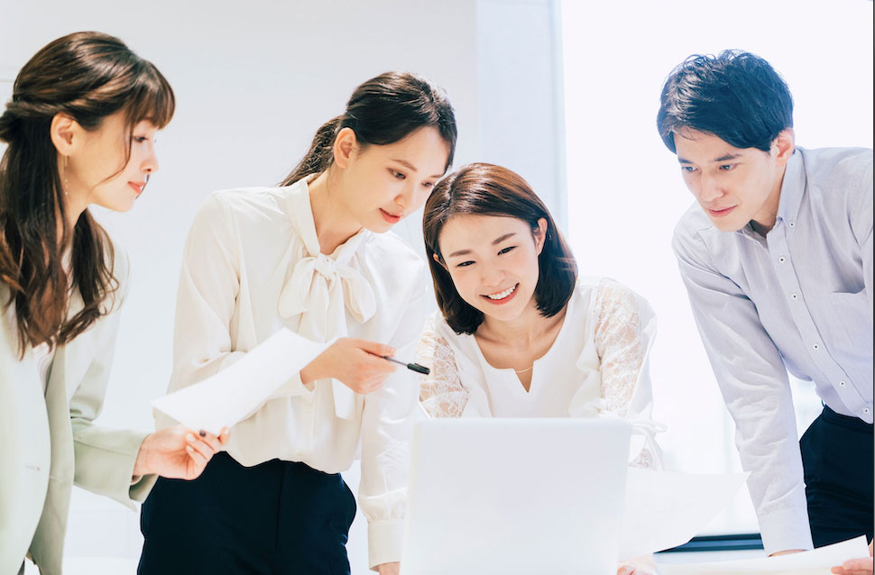 スタッフ紹介・採用情報