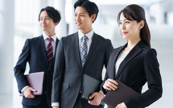 スタッフ紹介・採用情報